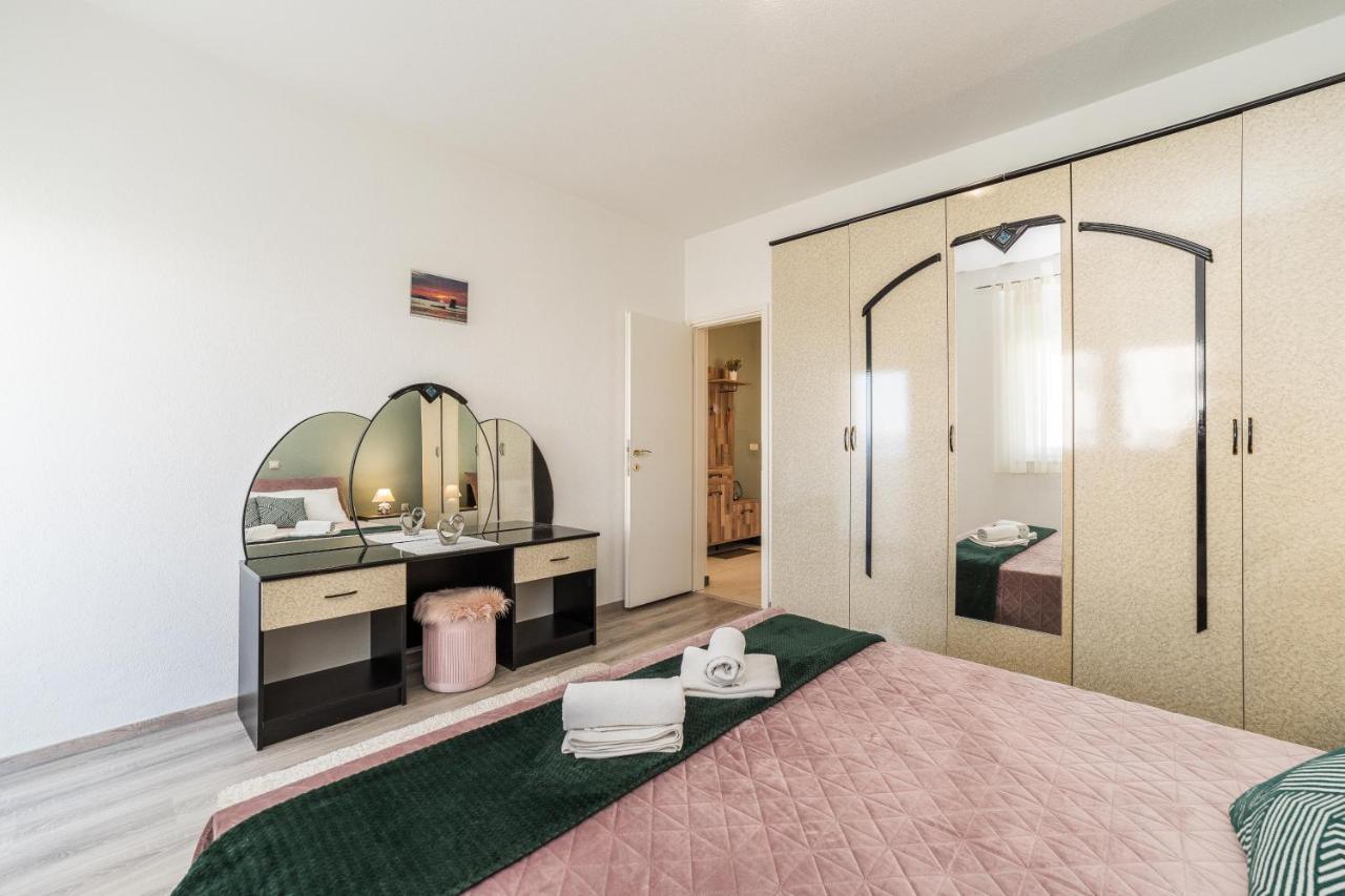 Apartments Matilda Sukošan Buitenkant foto
