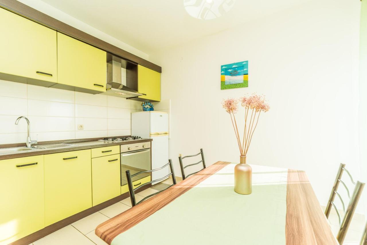 Apartments Matilda Sukošan Buitenkant foto
